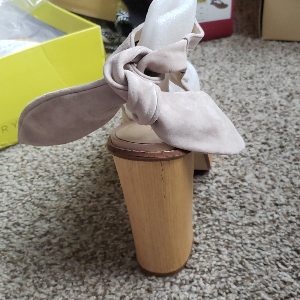 Sandal
